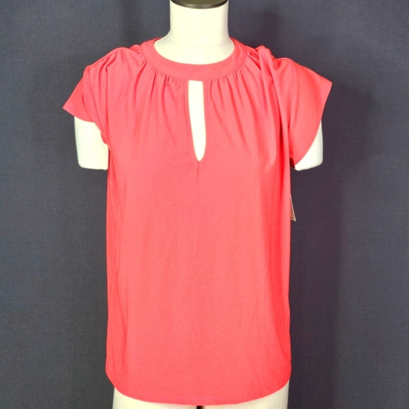 Halogen Red Keyhole Neck Top - Picture 1 of 8